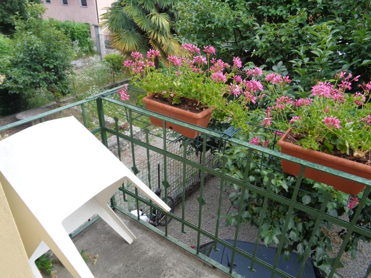 皮科洛拉戈住宿加早餐旅馆 Travedona 外观 照片